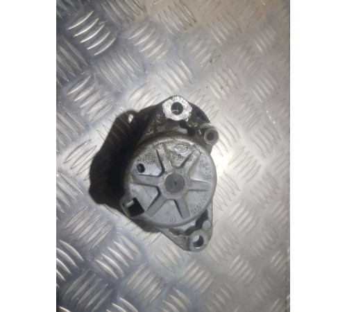 Ролик натяжной навесного оборудования перед.