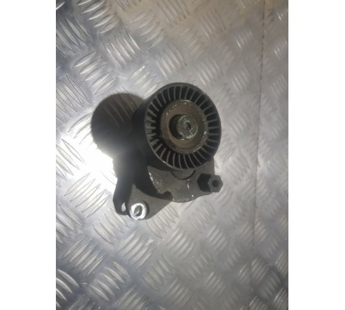 Ролик натяжной навесного оборудования перед.