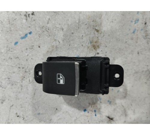 Кнопка стеклоподъёмника передняя правая