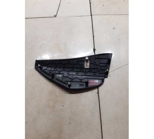 Накладка торпедо боковая(правая)