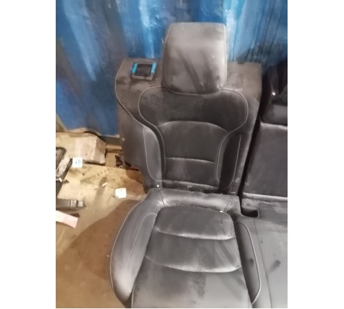 Задний ряд сидений