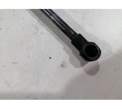 Амортизатор капота левый