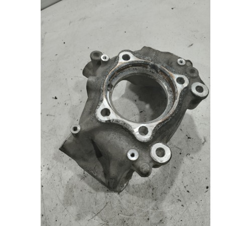 Кулак поворотный(задний левый)