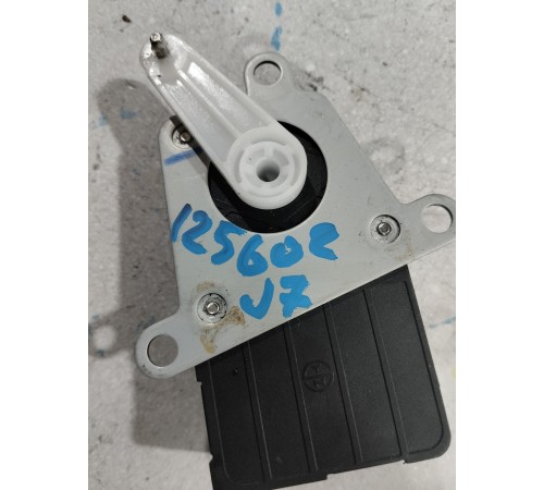 Сервопривод заслонки печки