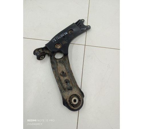 Рычаг подвески передний левый нижний