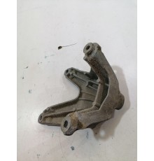 Кронштейн опоры двигателя левый