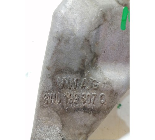 Кронштейн опоры двигателя левый