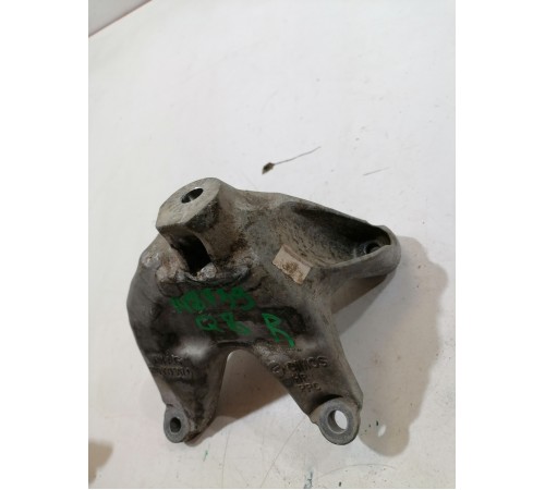 Кронштейн опоры двигателя левый