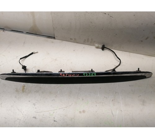 Накладка крышки багажника