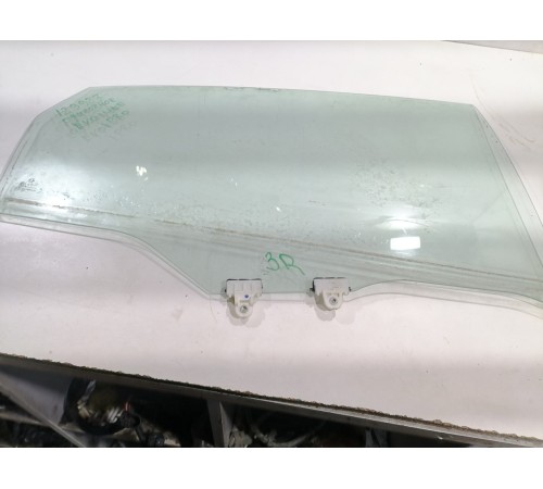 Стекло двери заднее правое