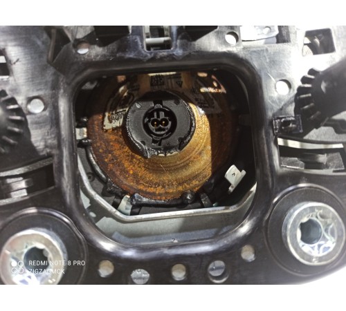 Подушка безопасности водителя