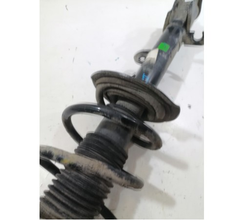 Амортизатор подвески передний левый в сборе