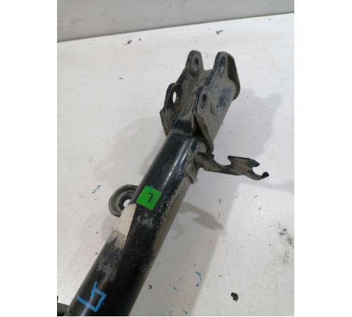 Амортизатор подвески передний левый в сборе