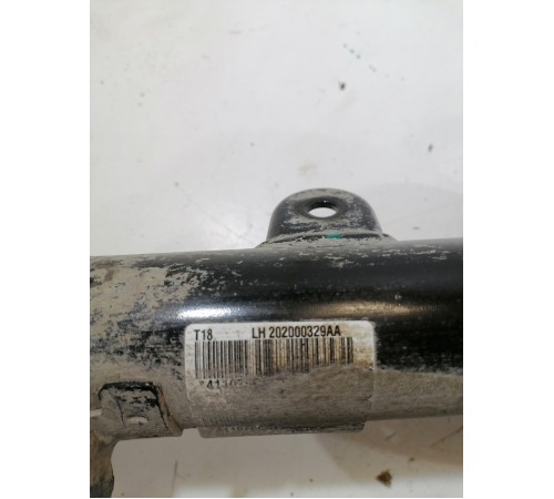 Амортизатор подвески передний левый в сборе