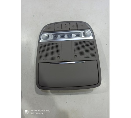 Плафон внутреннего освещения(передний)