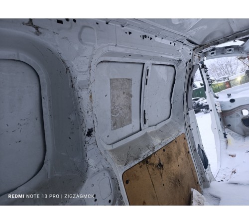 Левая сторона кузова