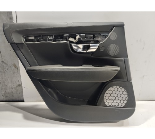 Обшивка двери (задняя левая)