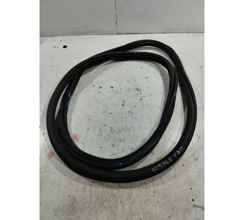 Уплотнитель двери(задний правый)