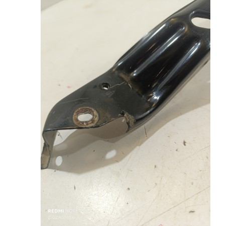 Кронштейн фары правый