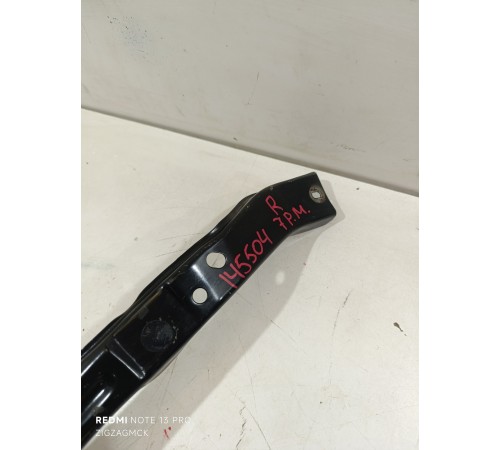 Кронштейн фары правый