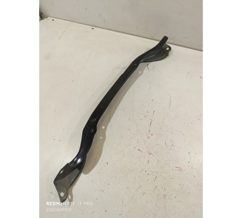 Кронштейн фары правый