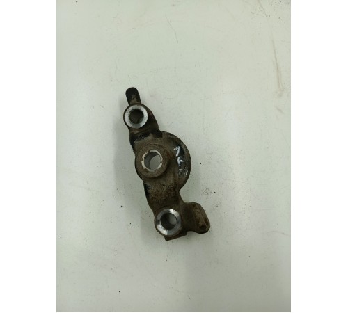 Кронштейн передний левый