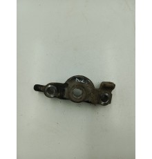 Кронштейн передний левый