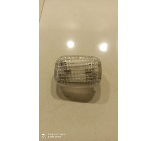 Плафон внутреннего освещения салона