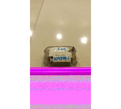 Плафон внутреннего освещения салона