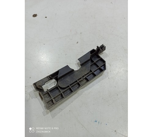 Кронштейн усилителя заднего бампера (правый)