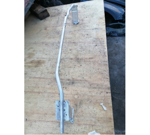 Усилитель переднего бампера