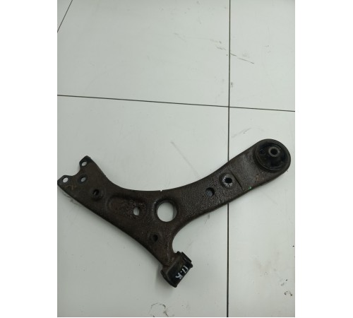 Рычаг подвески передний правый