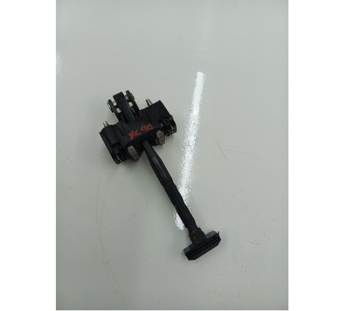 Ограничитель двери задний правый