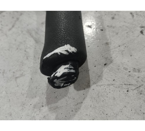 Рычаг стояночного тормоза (ручник)