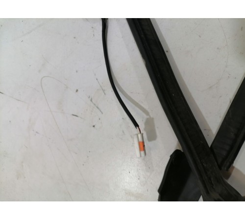 Датчик закрытия правой сдвижной двери , уплотнитель