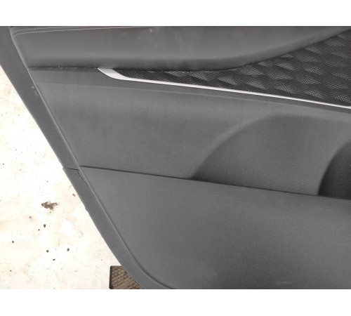 Обшивка двери (задняя левая)