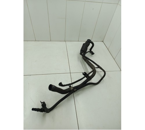 Горловина топливного бака