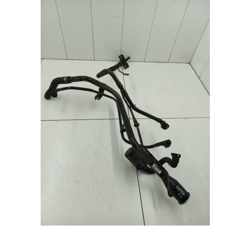 Горловина топливного бака