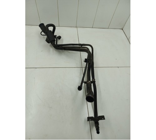 Горловина топливного бака