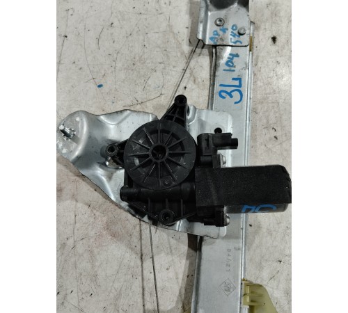 Стеклоподъемник (задний левый)