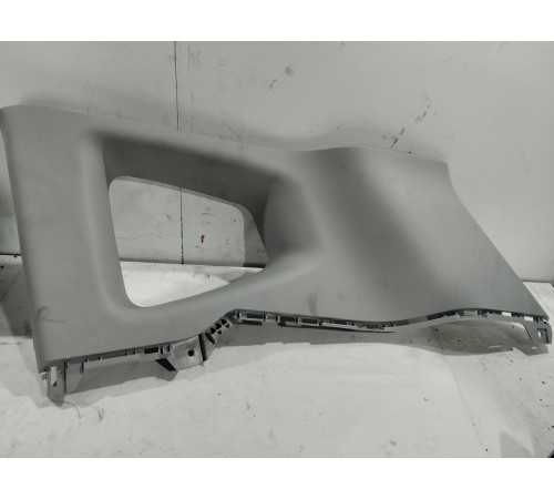 Обшивка задней стойки (правая верхняя)