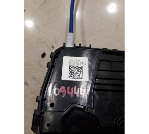 Замок двери (передний правый)