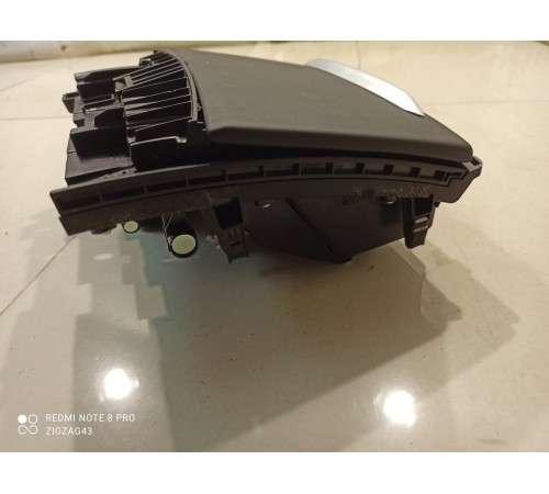 Бардачок центральной консоли