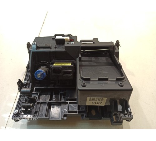 Бардачок центральной консоли