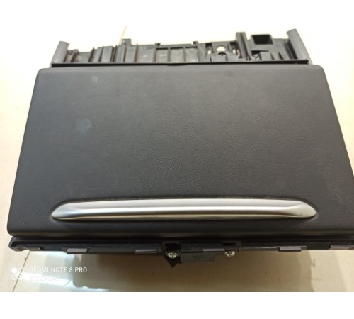 Бардачок центральной консоли