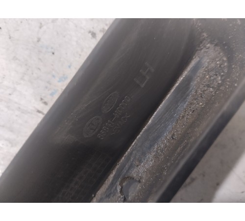 Брызговик задний левый