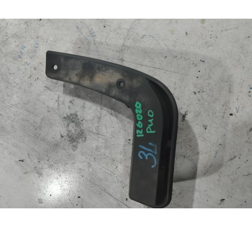 Брызговик задний левый