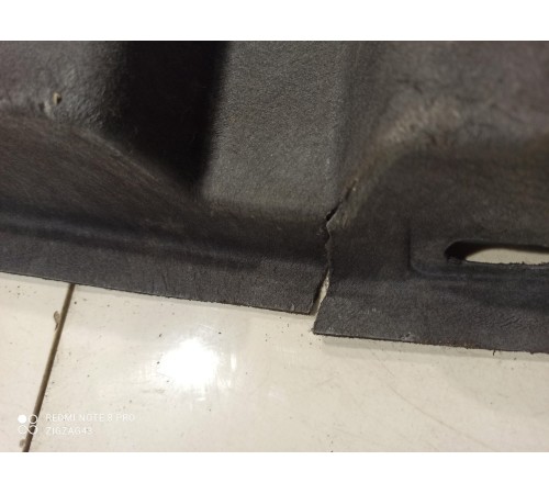 Лоток багажника