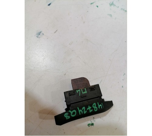 Кнопка блокировки центрального замка