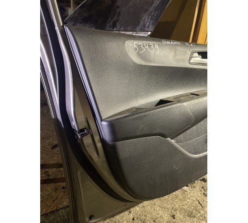 Обшивка двери Передняя Левая